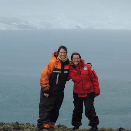 Estudiantes de Biotecnología monitorean la biodiversidad microbiana del suelo en la Antártida