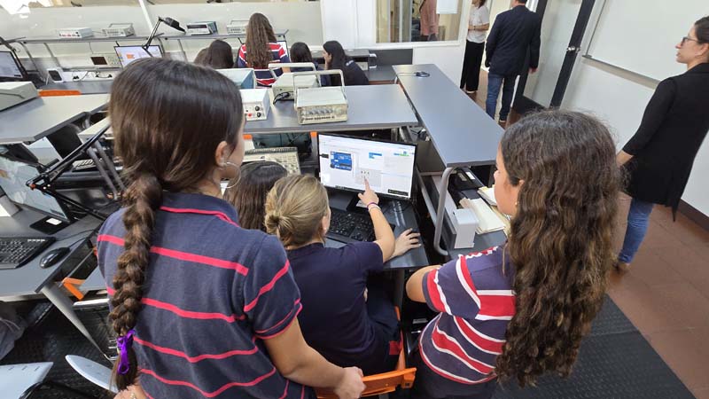 D&iacute;a Internacional de las Ni&ntilde;as en las TIC