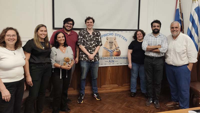 *Francis Nievas y Manuel S&aacute;ez junto al equipo de la Auditor&iacute;a Interna de la Naci&oacute;n* 
